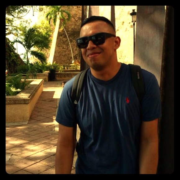 Meet your Posher, Tino - Picture 1 of 1